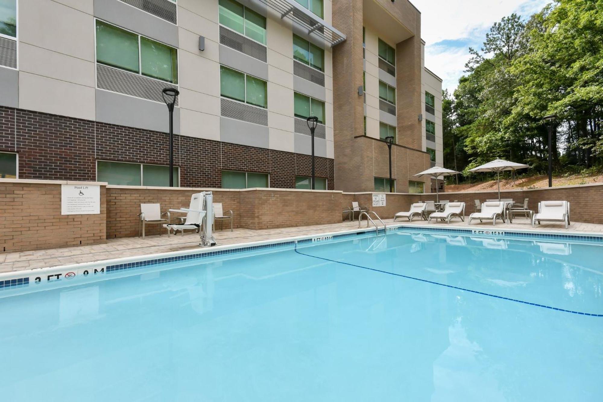 Holiday Inn Express & Suites Charlotte - Ballantyne By Ihg Exterior photo