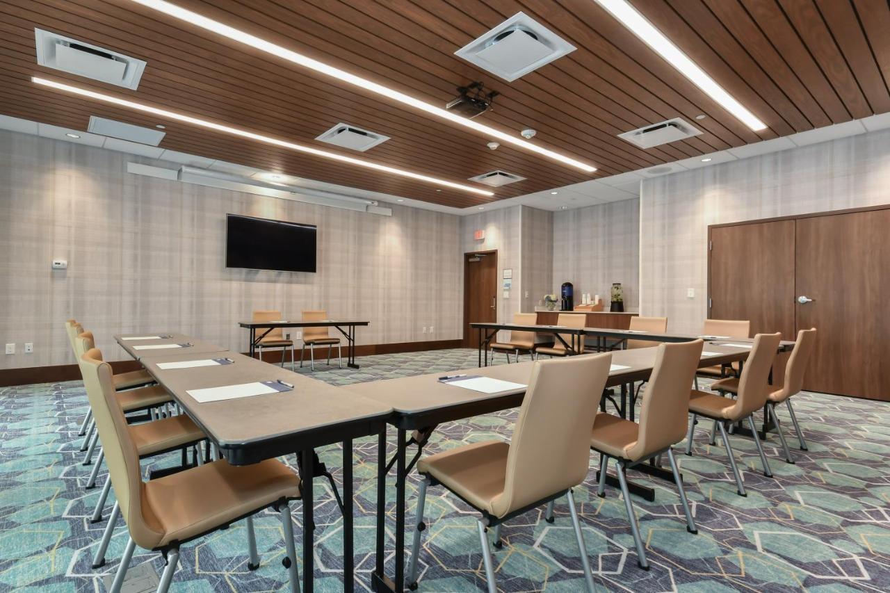 Holiday Inn Express & Suites Charlotte - Ballantyne By Ihg Exterior photo